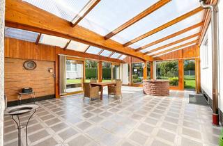 Einfamilienhaus kaufen in 34128 Harleshausen, Attraktives Einfamilienhaus in Harleshausen mit Wintergarten, Terrasse und großzügigem Garten.