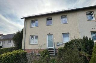 Anlageobjekt in Steinbreite 70, 38440 Hageberg, Doppelhaushälfte mit 3 Wohneinheiten in guter Lage mit großem Grundstück – Hinterbebauung möglich!