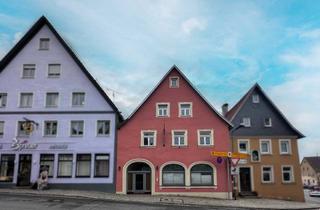Anlageobjekt in 96142 Hollfeld, Gewerbe und Wohnen vereint - Vielseitiges Investment mit Ausbaupotenzial in Hollfeld