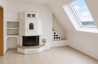Wohnung kaufen in 91785 Pleinfeld, Pleinfeld - Lichtdurchflutete Dachgeschosswohnung mit Kamin, Loggia und TG-Stellplatz