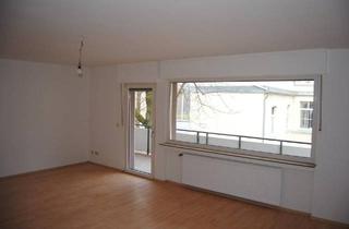 Wohnung kaufen in 45145 Essen, Essen - Gepflegte Etagenwohnung, 2. OG, mit großem Balkon für Kapitaleger