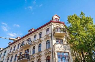 Wohnung kaufen in 12167 Berlin, Berlin - Edle Dachgeschosswohnung mit Südwest-Terrasse & Traumblick!