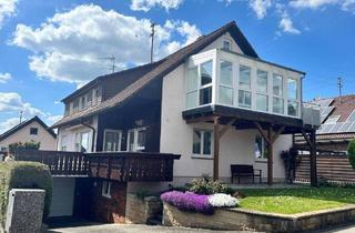 Haus kaufen in 71083 Herrenberg, Herrenberg - Gepflegtes Wohnhaus - zwei Wohneinheitenzwei Garagen - ruhige Ortsrandnähe
