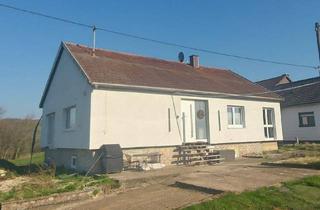 Einfamilienhaus kaufen in 66809 Nalbach, Nalbach / Bilsdorf - Wohnen auf einer Ebene für Naturliebhaber