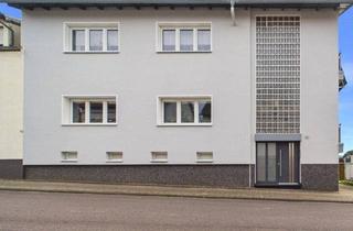 Mehrfamilienhaus kaufen in 66125 Saarbrücken, Saarbrücken / Dudweiler - Großzügiges und gepflegtes Mehrfamilienhaus mit 3 Garagen, Garten und Pool