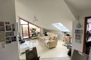 Wohnung mieten in Feldbergstraße 17/1, 71088 Holzgerlingen, Helle 2-Zimmer-Dachgeschosswohnung mit Balkon und EBK in Holzgerlingen