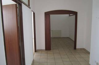 Wohnung mieten in Gronauer Weg, 61184 Karben, Vollständig renovierte 2,5-Zimmer-Erdgeschosswohnung mit Duschbad
