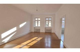 Wohnung mieten in Hauptstraße 229, 69117 Altstadt, Helle 2-Zimmer Wohnung mit Balkon in Heidelberger Altstadt