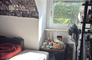 Wohnung mieten in Nixenstraße 67, 40591 Wersten, Charmante 2-Zimmer Dachgeschosswohnung in Düsseldorf-Wersten