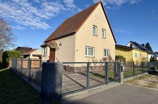 Einfamilienhaus kaufen in Thälmannstraße 19, 15827 Blankenfelde-Mahlow, PROVISIONSFREI! Charmantes Einfamilienhaus mit großem Garten und Entwicklungspotenzial