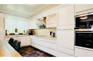 Mehrfamilienhaus kaufen in 74670 Forchtenberg, Stilvolles Mehrfamilienhaus mit Panorama, Substanz und Zukunftspotenzial