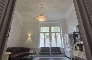 Wohnung kaufen in 50670 Altstadt-Nord, "Einziehen statt sanieren - kernsanierte Altbauwohnung mit 3,60 m Deckenhöhe im Agnesviertel Köln“