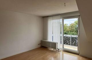 Wohnung kaufen in 71088 Holzgerlingen, 2-Zimmer Dachgeschosswohnung inklusive Stellplatz in Holzgerlingen