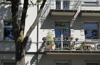 Wohnung kaufen in Mühldorferstraße 14, 68165 Schwetzingerstadt, Wunderschöne Altbauwohnung mit Blick ins Grüne