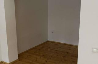 Wohnung mieten in Werneuchener Straße, 13055 Alt-Hohenschönhausen, 1-Zimmer-Wohnung im Hinterhaus mit großzügiger Terrasse und Dielen