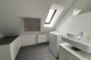 Wohnung mieten in Himmelschlüsselstraße, 80995 Feldmoching-Hasenbergl, 2,5 Zimmer Dachgeschoss - vollmöblierte Wohnung am Lerchenauer See