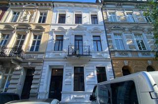Mehrfamilienhaus kaufen in 47805 Dießem/Lehmheide, Mehrfamilienhaus in Krefeld – großes Potenzial, bereits teil-saniert, Ausbau auf 6 Einheiten möglich