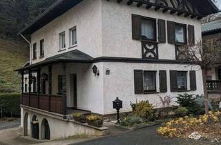 Haus kaufen in 53505 Altenahr, Gepflegtes freistehendes Zweifamilienhaus nutzbar mit 5 Zimmern und Garage in Altenahr