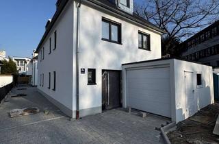 Haus mieten in Ernst-Platz-Straße 2D, 80339 Schwanthalerhöhe, EXKLUSIVES WOHNERLEBNIS: Hochwertige Doppelhaushälfte (Neubau) nahe Nymphenburg