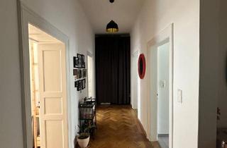 Wohnung kaufen in 81667 München, München - Charmanter Altbau mit Balkon zum Innenhof - 3 Zimmer, 80qm