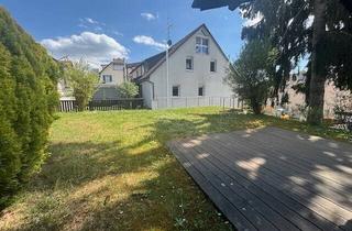 Wohnung kaufen in 78467 Konstanz, Konstanz - Helle 3-Zimmer-Dachgeschoß-Maisonette-Wohnung mit eigenem Garten