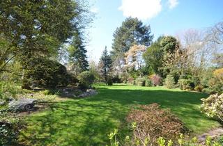 Wohnung kaufen in 40474 Lohausen, Vier- Raum- Garten- Wohnung | Privatgarten ca. 700 m² | Einzelgarage | separates Appartement