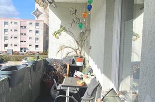 Wohnung kaufen in Seelandweg, 24109 Mettenhof, Mettenhof: Wohnung in gepflegtem Zustand mit 4 Zimmern und Loggia