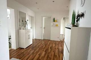 Wohnung kaufen in 74613 Öhringen, 4-Zimmer-Erdgeschosswohnung mit Terrasse & Garage in Öhringen Süd