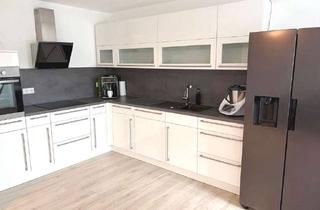 Wohnung kaufen in 73066 Uhingen, Modern wohnen im Herzen von Uhingen: 4,5 Zimmer (BJ 2017) im 2. OG + Stellplatz