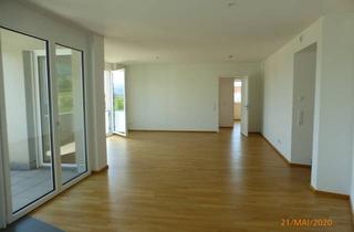 Wohnung mieten in 77654 Offenburg, Wohnung mit vier Zimmern und Balkon in Offenburg