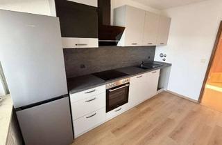 Wohnung mieten in 83278 Traunstein, 2-Zimmer-Wohnung mit sonnigem Balkon in Haslach/Traunstein, 1.OG - ideal für Alleinstehende u. Paare