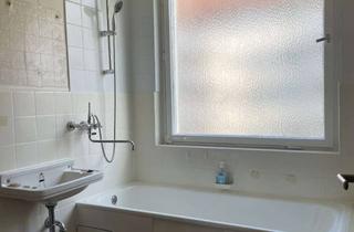 Wohnung mieten in Päwesiner Weg 15, 13581 Spandau, unsanierte 2 Zimmer Wohnung mit Balkon
