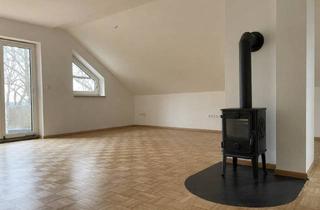 Wohnung mieten in Mühlenberg, 24211 Preetz, Lichtdurchflutete 2,5-Zimmer-Wohnung mit Traumblick, Kamin & neuer Markenküche nahe Kiel