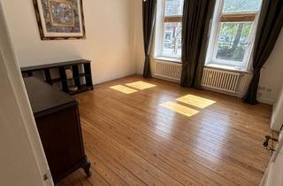 Wohnung mieten in Wilhelmplatz, 24116 Schreventeich, Helle, 2 1/2 Zimmer Wohnung, Praxis oder Büro geeignet, historisches Haus, großer Garten. Keine WG.