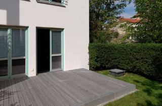 Wohnung mieten in 86152 Innenstadt, Charmante 1-Zimmer-Gartenwohnung mit sonniger Terrasse im Herzen der Augsburger Altstadt