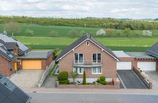 Haus kaufen in 56412 Großholbach, Großes Wohnhaus mit Grundstück und Garage in ruhiger Lage!