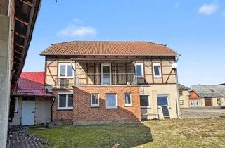 Bauernhaus kaufen in 38465 Brome, Flexibles Investment: Wohnhaus mit Entwicklungspotenzial zur Gewerbefläche in Brome.