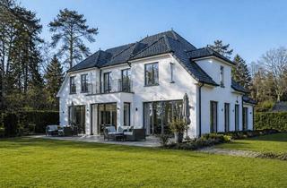 Villa kaufen in 14979 Großbeeren, Luxusvilla mit Heimkino, Spa & Garten in Bestlage Berlin-Grunewald