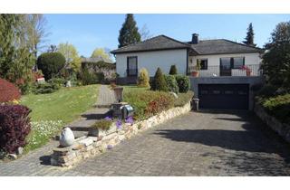 Haus kaufen in 55595 Münchwald, -- Charmanter Winkel-Bungalow mit Sonnenterrasse, Garten und Garage am Rande des Soonwaldes --
