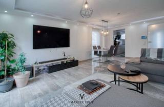 Haus kaufen in 72636 Frickenhausen, Stilvolle DHH mit Garten, Garage & Top-Ausstattung