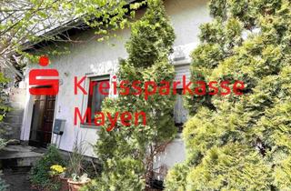 Haus kaufen in 56727 Mayen, Wohnhaus mit Garten und 3 Stellplätzen, ideal für Handwerker