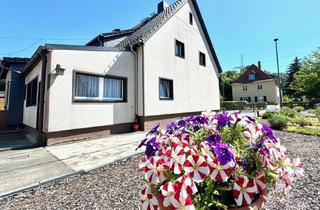 Doppelhaushälfte kaufen in 01445 Radebeul, Doppelhaushälfte in Radebeul mit neuer Heizungsanlage (Wärmepumpe & Gasheizung)