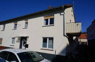 Einfamilienhaus kaufen in 34326 Morschen, Einfamilienhaus mit Nebengebäude in zentraler Lage von Morschen. Keine Käuferprovision!