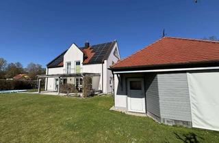 Haus kaufen in 84085 Langquaid, Familienparadies: EFH mit Pool, grüner Gartenvielfalt und viel Platz