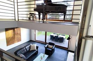 Haus kaufen in 61476 Kronberg, Architekturstatement mit Galerie, Südwest-Garten & Dachterrassen – Wohnen auf hohem Niveau