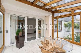 Haus mieten in 65824 Schwalbach, Stilvolle Doppelhaushälfte mit Wintergarten, Kamin und Garten – großzügiges Wohnen für die ganze ...