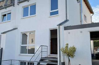 Haus mieten in 42279 Wuppertal, Geräumiges Einfamilienhaus mit 5 Zimmern in Wuppertal-Nächstebreck