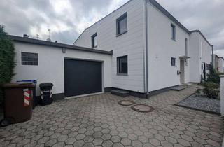 Haus mieten in 86391 Stadtbergen, Modernisierte Doppelhaushälfte mit 6 Zimmern, Garten und Garage – Nachmieter gesucht