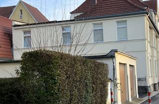 Anlageobjekt in Lutherstraße 22, 96450 Coburg, Ca. 8% Rendite , 4 Wohnungen, 2 Garagen, 1 Lager