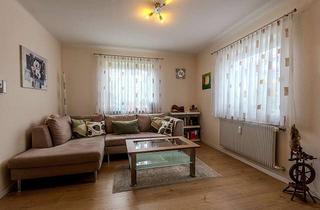 Wohnung kaufen in 72766 Reutlingen, Vermietete 2-Zi-Whg. mit Balkon & Gartenanteil für Kapitalanleger